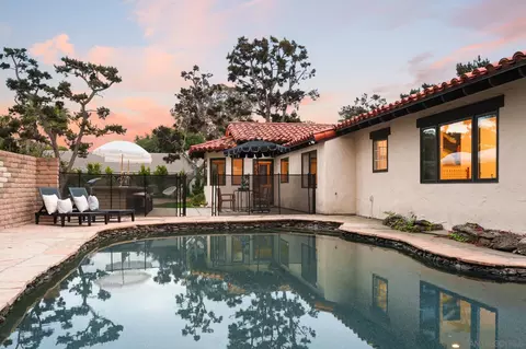 Exterior - 1450 Highland Dr, Solana Beach, CA 92075 photo 2 of 15