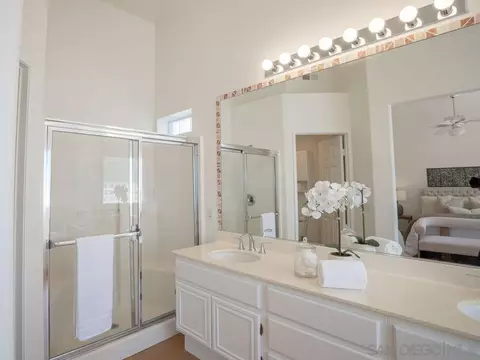 Bath - 2641 Lobelia, Alpine, CA 91901 photo 2 of 3