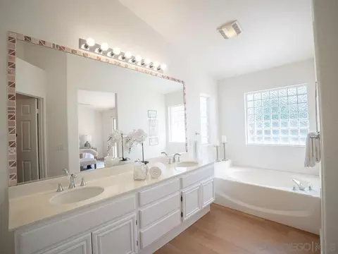 Bath - 2641 Lobelia, Alpine, CA 91901 photo 1 of 3