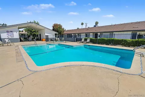 Exterior - 818 E Washington #C, Escondido, CA 92025 photo 4 of 5
