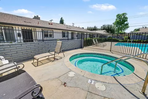 Exterior - 818 E Washington #C, Escondido, CA 92025 photo 5 of 5