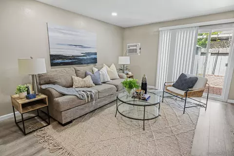 Living - 818 E Washington #C, Escondido, CA 92025 photo 3 of 4