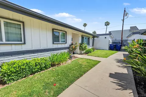 Exterior - 818 E Washington #C, Escondido, CA 92025 photo 2 of 5