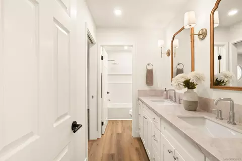 Entry Way - 5063 Frazee Rd, Oceanside, CA 92057 photo 3 of 4