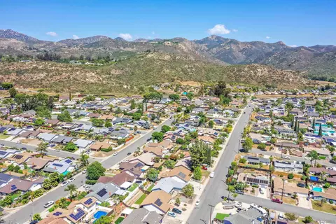 View/Area - 14513 Mirando, Poway, CA 92064 photo 5 of 7