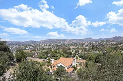 View/Area - 2373 Carroll Ln, Escondido, CA 92027 photo 1 of 2