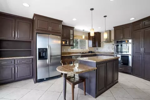 Kitchen - 2373 Carroll Ln, Escondido, CA 92027 photo 2 of 6