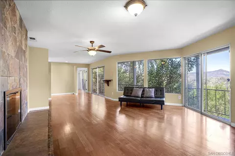 Living - 2373 Carroll Ln, Escondido, CA 92027 photo 9 of 11