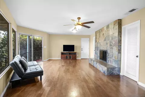 Living - 2373 Carroll Ln, Escondido, CA 92027 photo 7 of 11