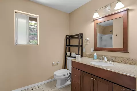 Bath - 2373 Carroll Ln, Escondido, CA 92027 photo 1 of 3