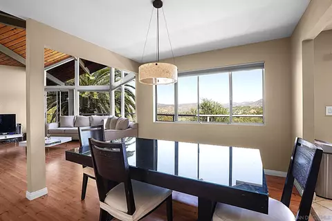 Dining - 2373 Carroll Ln, Escondido, CA 92027 photo 2 of 5