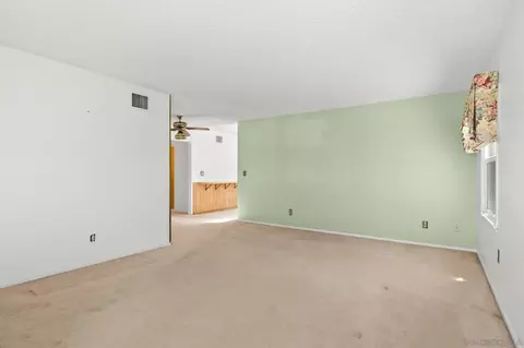 Living - 877 Alveda Ave, El Cajon, CA 92019 photo 2 of 9