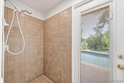 Bath - 9371 Riverview Ave, Lakeside, CA 92040 photo 2 of 2