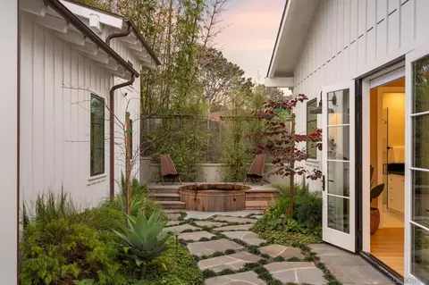 Exterior - 1023 Stratford Ct, Del Mar, CA 92014 photo 6 of 9