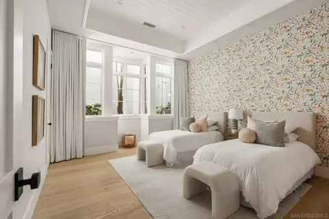Bedroom - 1023 Stratford Ct, Del Mar, CA 92014 photo 4 of 5