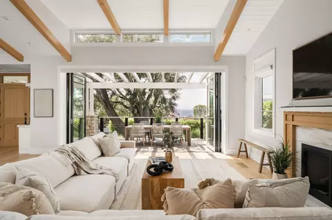Living - 1023 Stratford Ct, Del Mar, CA 92014 photo 4 of 7