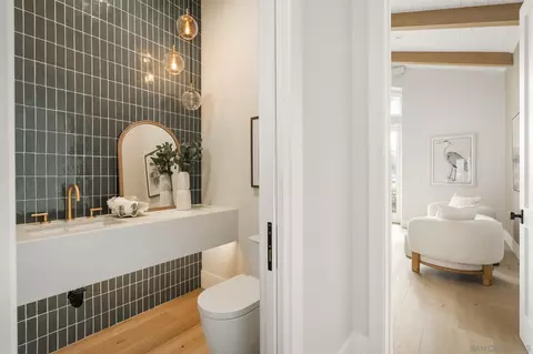 Entry Way - 1023 Stratford Ct, Del Mar, CA 92014 photo 1 of 3