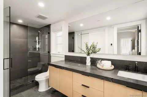 Bath - 1023 Stratford Ct, Del Mar, CA 92014 photo 5 of 5