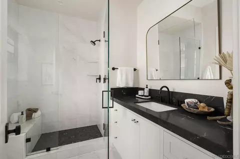 Bath - 1023 Stratford Ct, Del Mar, CA 92014 photo 2 of 5