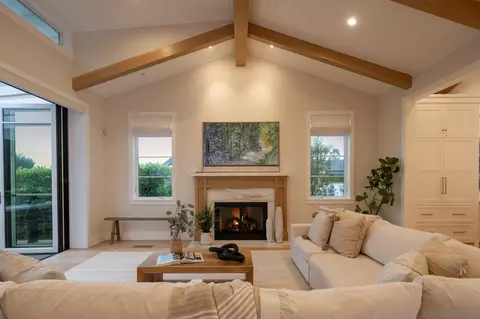 Living - 1023 Stratford Ct, Del Mar, CA 92014 photo 7 of 7