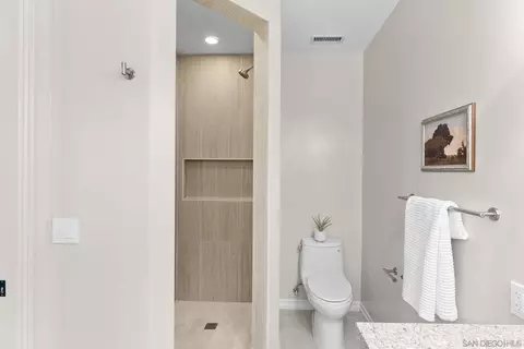 Bath - 3523 Ryan Dr, Escondido, CA 92025 photo 3 of 4