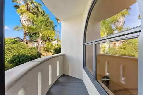 Exterior - 3523 Ryan Dr, Escondido, CA 92025 photo 7 of 15