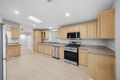 Kitchen - 450 E Bradley #68, El Cajon, CA 92021 photo 3 of 7