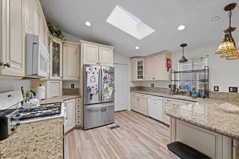 Kitchen - 4616 N N Riv #SPC 68, Oceanside, CA 92057 photo 3 of 5