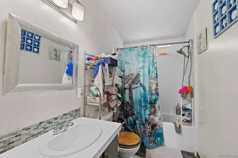 Bath - 4616 N N Riv #SPC 68, Oceanside, CA 92057 photo 3 of 3