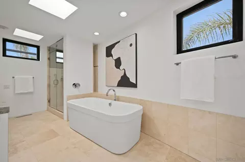 Bath - 2402 Camino Del Mar, Del Mar, CA 92014 photo 1 of 1