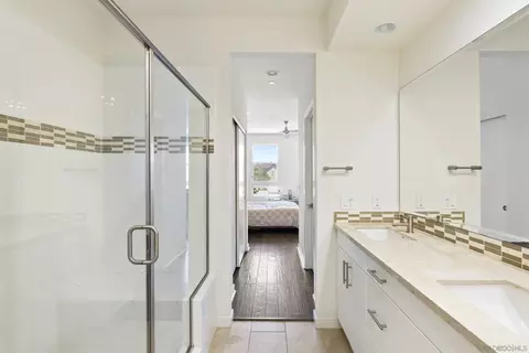 Bath - 2537 State St, Carlsbad, CA 92008 photo 2 of 4