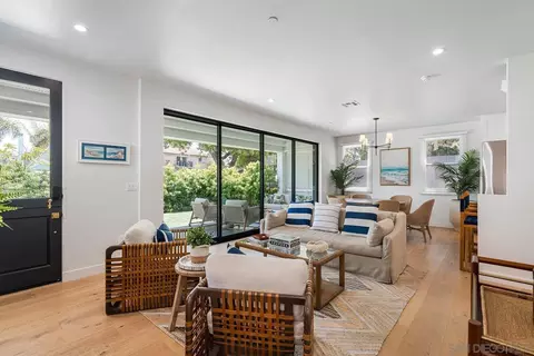 Living - 924 D Ave, Coronado, CA 92118 photo 2 of 8