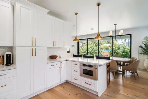 Kitchen - 924 D Ave, Coronado, CA 92118 photo 2 of 4