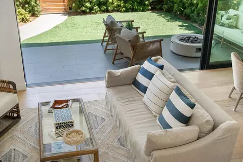 Living - 924 D Ave, Coronado, CA 92118 photo 3 of 8