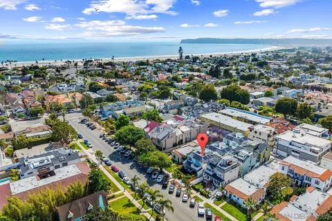 View/Area - 924 D Ave, Coronado, CA 92118 photo 1 of 5