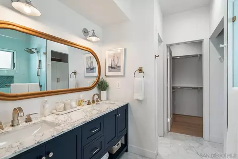 Bath - 924 D Ave, Coronado, CA 92118 photo 3 of 5