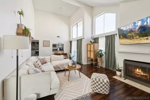 895 Connors Ct, Claremont, CA 91711