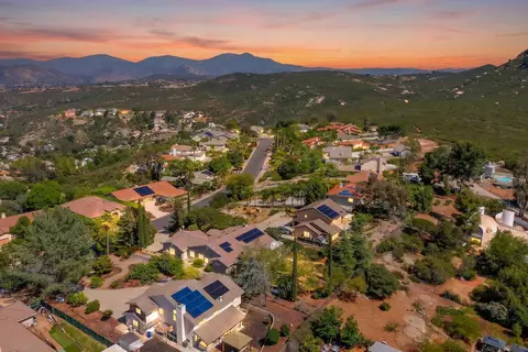 View/Area - 23717 Moonglow Ct, Ramona, CA 92065 photo 4 of 4