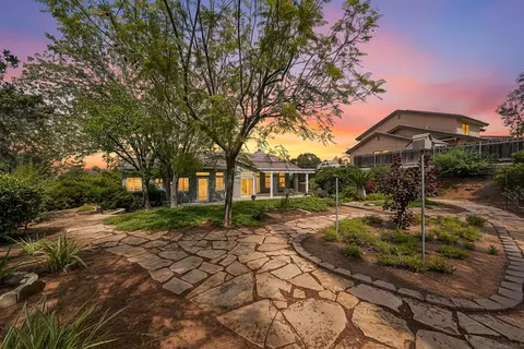 Exterior - 23717 Moonglow Ct, Ramona, CA 92065 photo 6 of 9