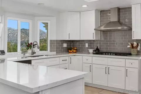 Kitchen - 23969 Nectar Way, Ramona, CA 92065 photo 3 of 5