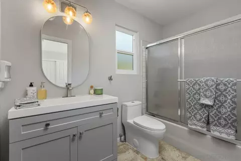 Bath - 23969 Nectar Way, Ramona, CA 92065 photo 5 of 5