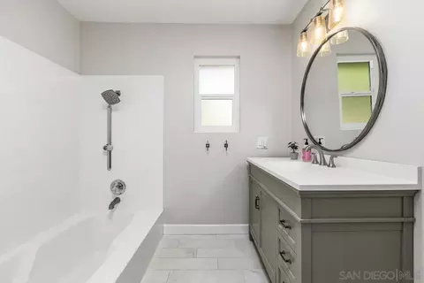 Bath - 23969 Nectar Way, Ramona, CA 92065 photo 2 of 5
