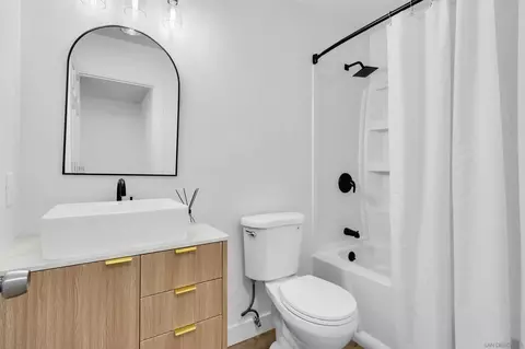Bath - 3441 Seabreeze, Oceanside, CA 92056 photo 1 of 1