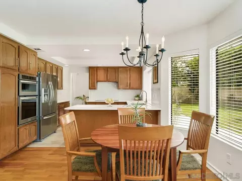 Dining - 1981 Avenida Joaquin, Encinitas, CA 92024 photo 5 of 5
