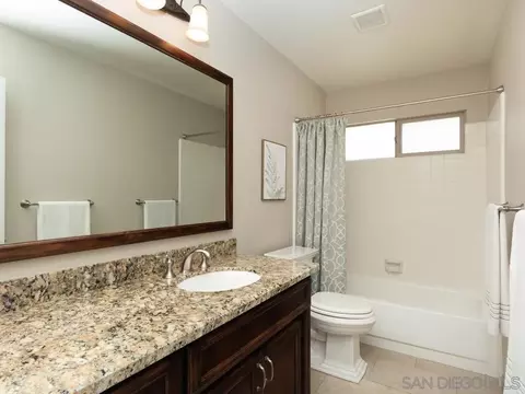 Bath - 1981 Avenida Joaquin, Encinitas, CA 92024 photo 6 of 6