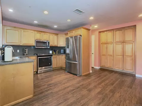 Kitchen - 13035 Laurel St, Lakeside, CA 92040 photo 2 of 4