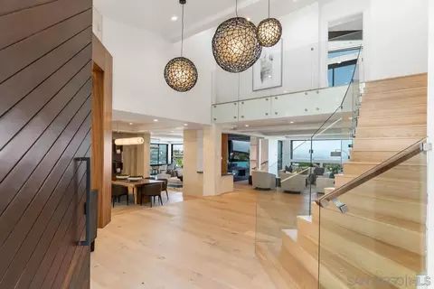 Entry Way - 5727 Baja Mar, La Jolla, CA 92037 photo 1 of 1