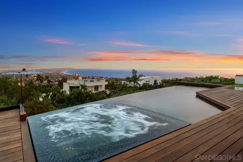 Exterior - 5727 Baja Mar, La Jolla, CA 92037 photo 3 of 14