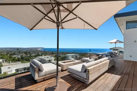 Exterior - 5727 Baja Mar, La Jolla, CA 92037 photo 6 of 14