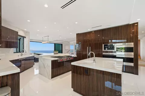 Kitchen - 5727 Baja Mar, La Jolla, CA 92037 photo 1 of 1